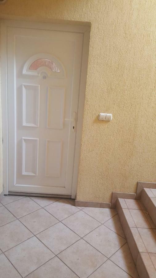 Kristaly Apartman Σέγκεντ Εξωτερικό φωτογραφία
